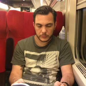 Meet your Posher, Luis